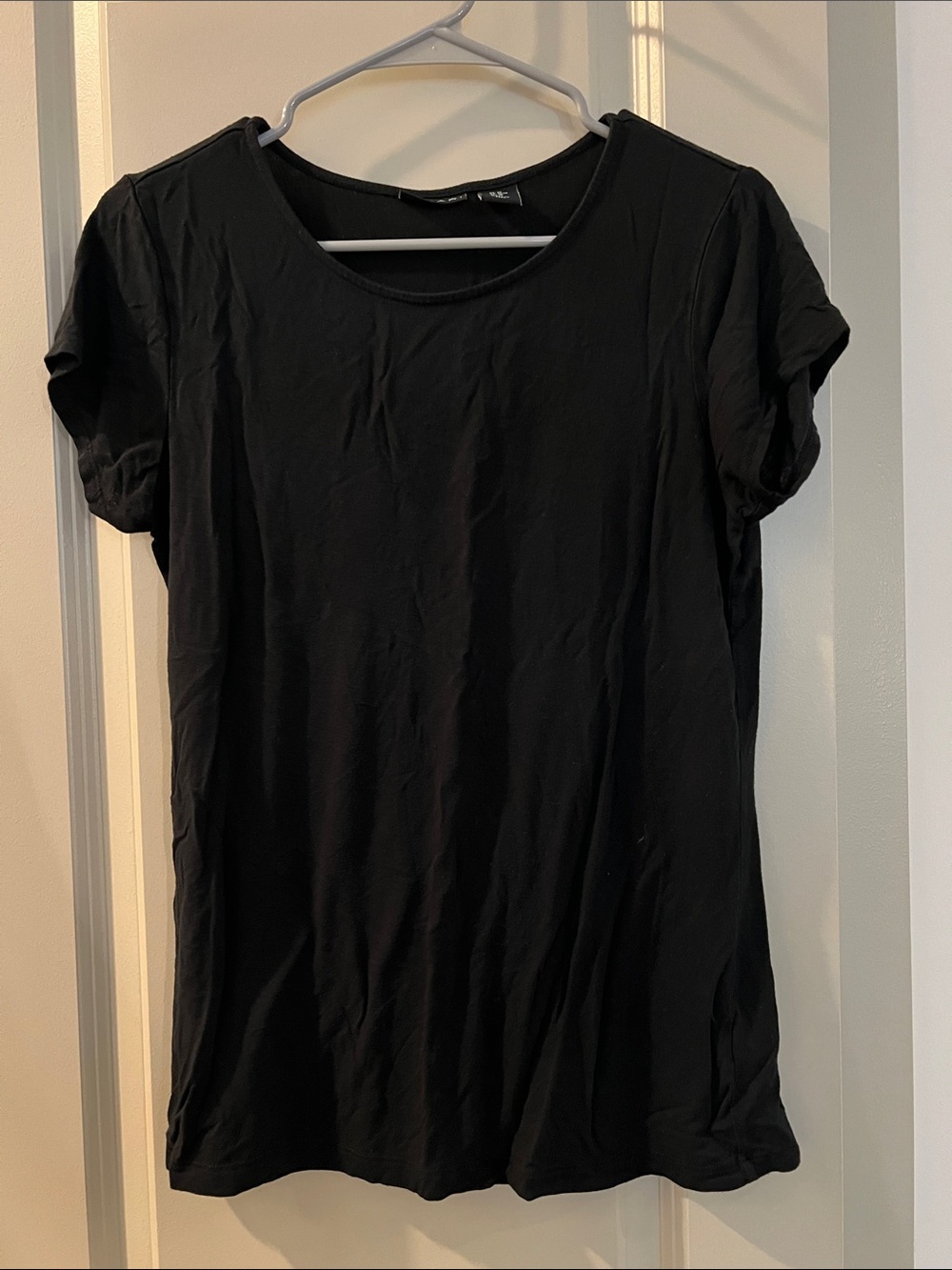 Tahari Black Short Sleeve Scoop Neck Tee
